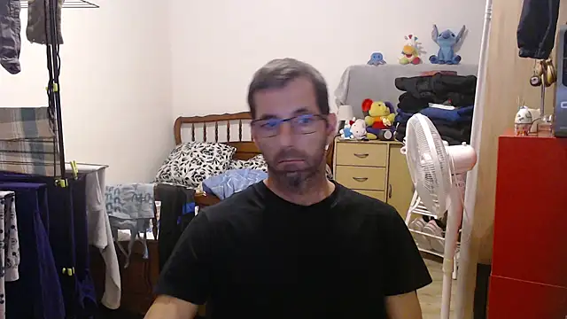 Snapshot of steph19x5 chatting on 15, 10, 2025 steph19x5 online show from 15, 10, 2025