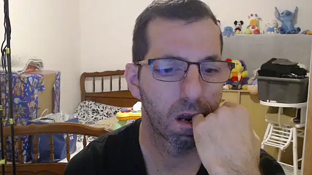 Snapshot of steph19x5 chatting on 14, 12, 2025 steph19x5 online show from 14, 12, 2025