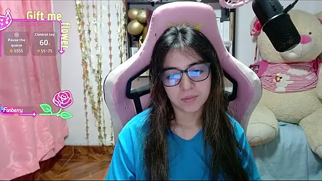 Maggie Fox3 online show from 26, 10, 2025