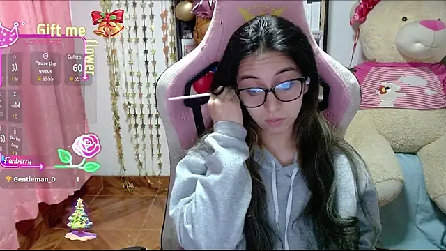 Maggie Fox3 online show from 10, 11, 2025