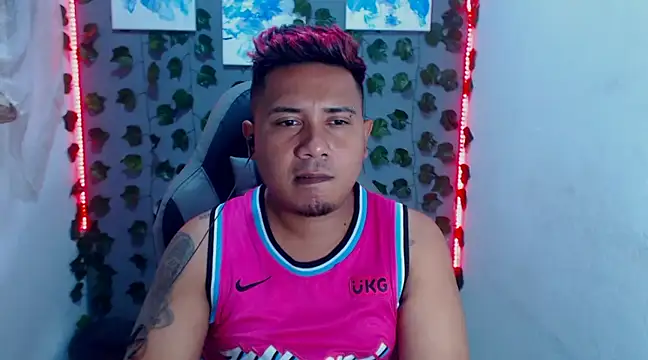 Snapshot of thepleasurechubby chatting on 4, 1, 2025 thepleasurechubby online show from 4, 1, 2025