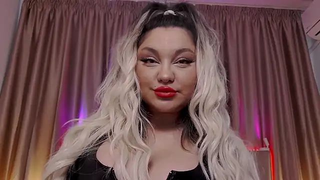 Larissa K online show from 24, 10, 2025