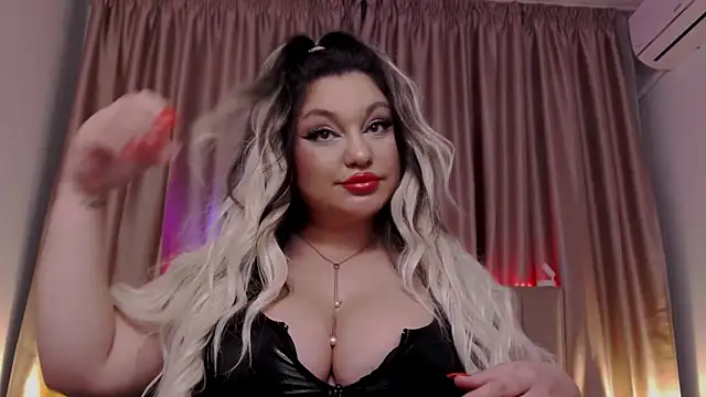 Larissa K online show from 12, 11, 2025