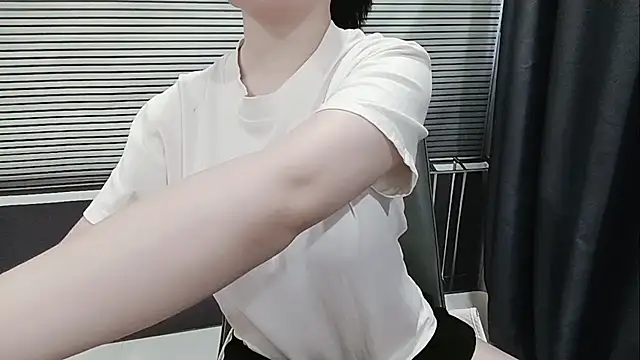 Snapshot of pelue chatting on 21, 10, 2025 pelue online show from 21, 10, 2025