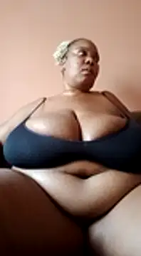 Snapshot of Lovelyboobs01 chatting on 2, 2, 2025 Lovelyboobs01 online show from 2, 2, 2025