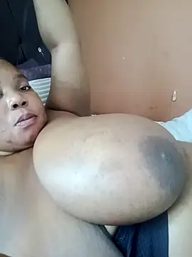 Snapshot of Lovelyboobs01 chatting on 3, 2, 2025 Lovelyboobs01 online show from 3, 2, 2025