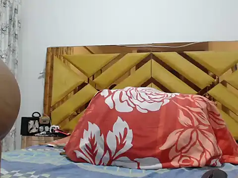 SashaMacgregor online show from 28, 2, 2025