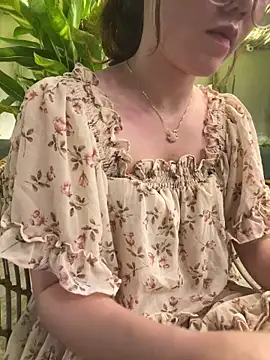 HinaLovely online show from 1, 2, 2025