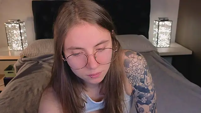  AnnaStark  online show from 19, 9, 2025