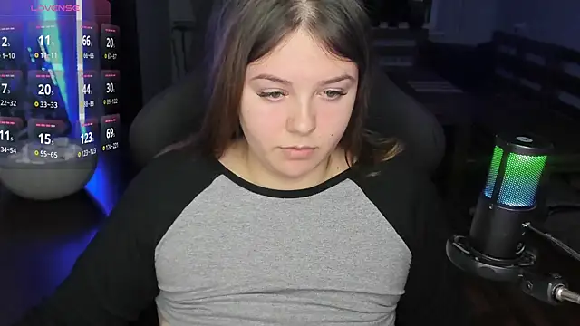 Snapshot of XNirvanaX chatting on 29, 9, 2025 XNirvanaX online show from 29, 9, 2025