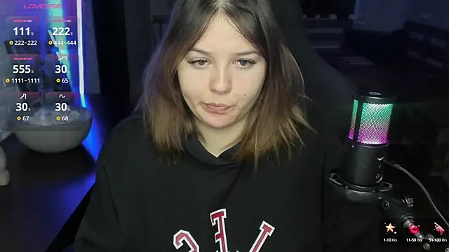 Snapshot of XNirvanaX chatting on 1, 10, 2025 XNirvanaX online show from 1, 10, 2025