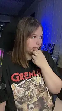 Snapshot of XNirvanaX chatting on 16, 10, 2025 XNirvanaX online show from 16, 10, 2025