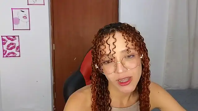 SexyLeilaa online show from 29, 10, 2025