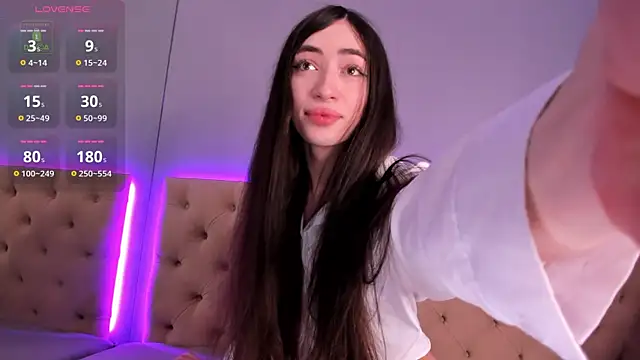 NickieRainer online show from 6, 12, 2024