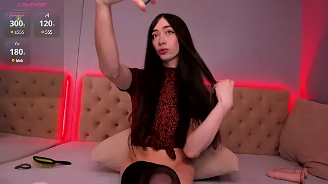 NickieRainer online show from 19, 12, 2024