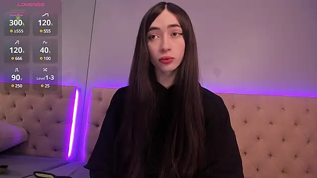 NickieRainer online show from 6, 2, 2025