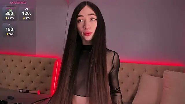 NickieRainer online show from 8, 2, 2025
