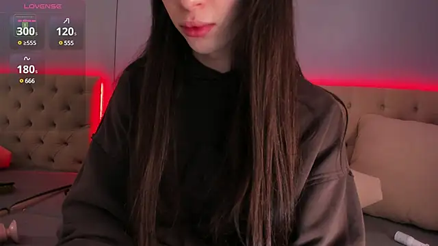 NickieRainer online show from 8, 2, 2025