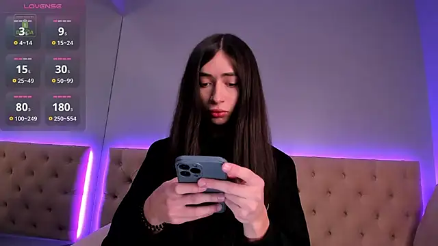 NickieRainer online show from 13, 3, 2025