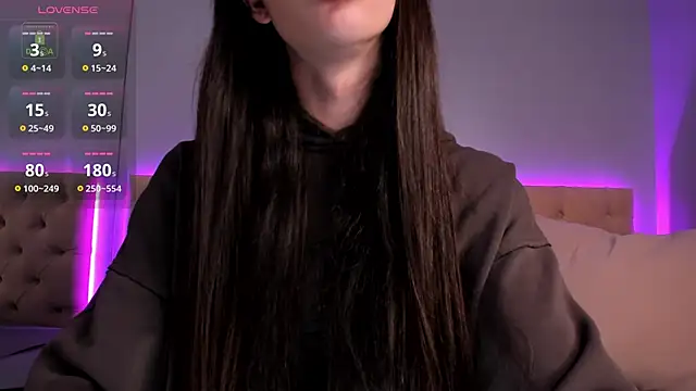 NickieRainer online show from 14, 3, 2025