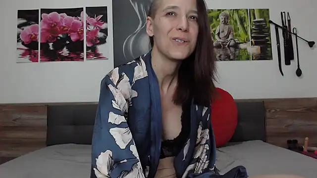 Snapshot of Naschkatze01 chatting on 13, 2, 2025 Naschkatze01 online show from 13, 2, 2025