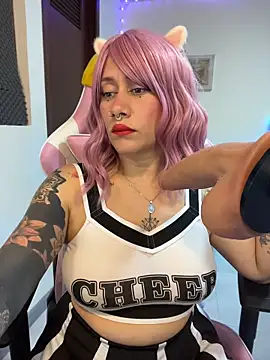 Snapshot of Luna_Paris_ chatting on 7, 5, 2026 Luna Paris online show from 7, 5, 2026