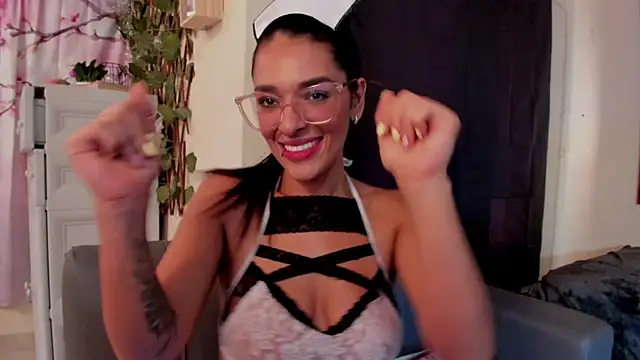 annyluna1 online show from 6, 5, 2026