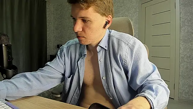 Bananas dick online show from 25, 6, 2026