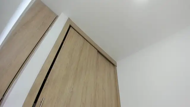 Snapshot of candyhotsquirt_xx chatting on 9, 10, 2025 candyhotsquirt xx online show from 9, 10, 2025