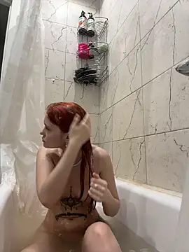 LindaRoyz online show from 22, 1, 2025