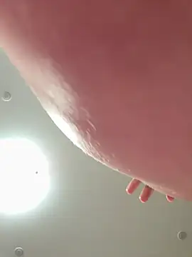 LindaRoyz online show from 13, 3, 2025