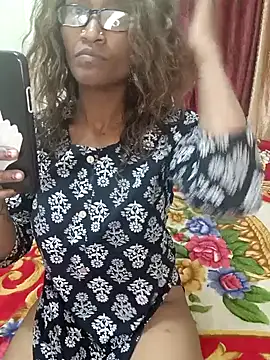 Snapshot of LunaRai chatting on 23, 3, 2025 LunaRai online show from 23, 3, 2025