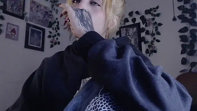 Snapshot of MaryJannes chatting on 3, 1, 2025 MaryJannes online show from 3, 1, 2025