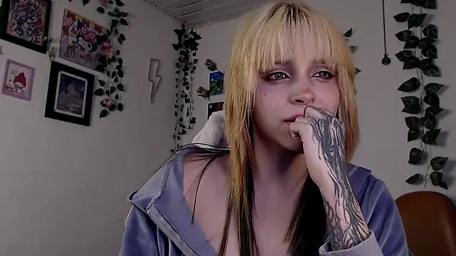 Snapshot of MaryJannes chatting on 17, 1, 2025 MaryJannes online show from 17, 1, 2025