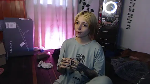 Snapshot of MaryJannes chatting on 7, 2, 2025 MaryJannes online show from 7, 2, 2025