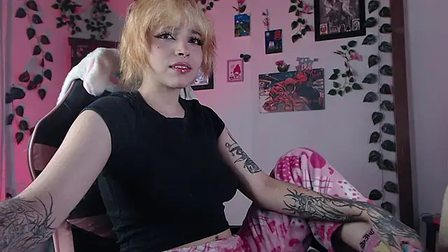 Snapshot of MaryJannes chatting on 9, 2, 2025 MaryJannes online show from 9, 2, 2025