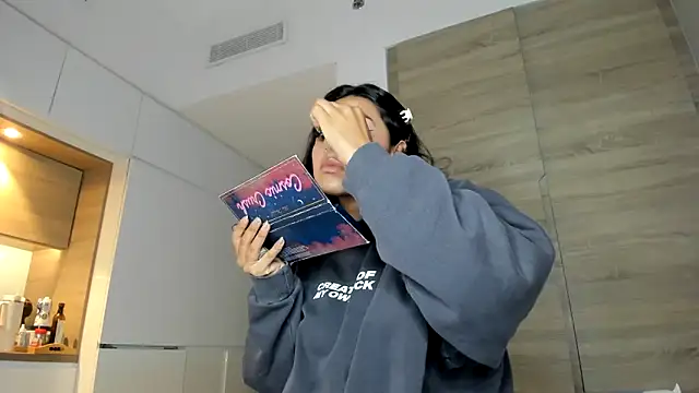 alexademie1 online show from 6, 10, 2025