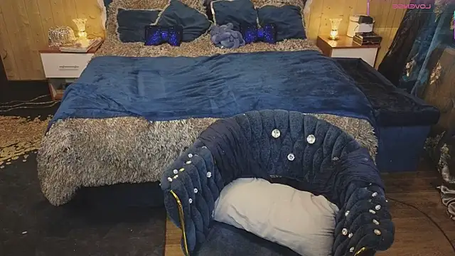 VanessaDoyle online show from 24, 2, 2025