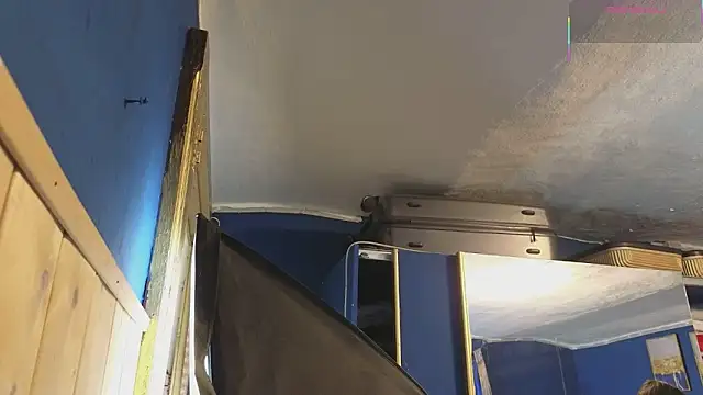 VanessaDoyle online show from 28, 2, 2025