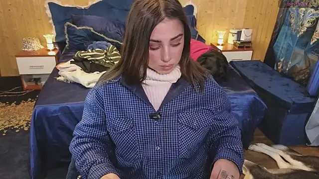 VanessaDoyle online show from 6, 3, 2025