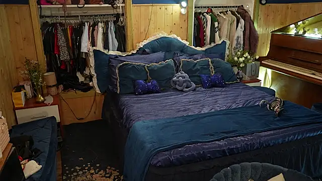 VanessaDoyle online show from 26, 10, 2025