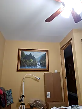 Snapshot of oliviaprettypussy chatting on 20, 10, 2025 oliviaprettypussy online show from 20, 10, 2025