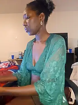 Snapshot of oliviaprettypussy chatting on 23, 10, 2025 oliviaprettypussy online show from 23, 10, 2025