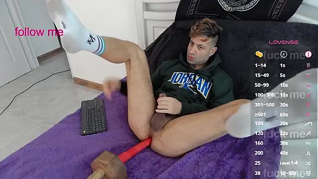 madmaxxx1989 online show from 10, 1, 2025