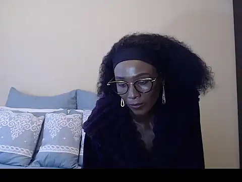 Snapshot of yummycherryxx chatting on 22, 10, 2025 yummycherryxx online show from 22, 10, 2025