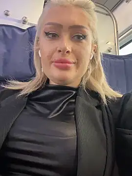 Snapshot of JennaLinn chatting on 21, 1, 2025 JennaLinn online show from 21, 1, 2025