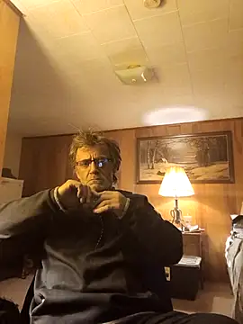 Snapshot of OralDesires2 chatting on 19, 10, 2025 OralDesires2 online show from 19, 10, 2025