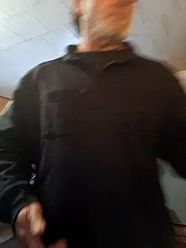 Snapshot of OralDesires2 chatting on 30, 10, 2025 OralDesires2 online show from 30, 10, 2025