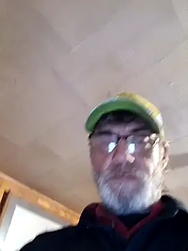 Snapshot of OralDesires2 chatting on 16, 11, 2025 OralDesires2 online show from 16, 11, 2025