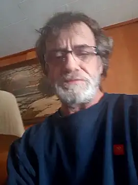 Snapshot of OralDesires2 chatting on 10, 1, 2026 OralDesires2 online show from 10, 1, 2026